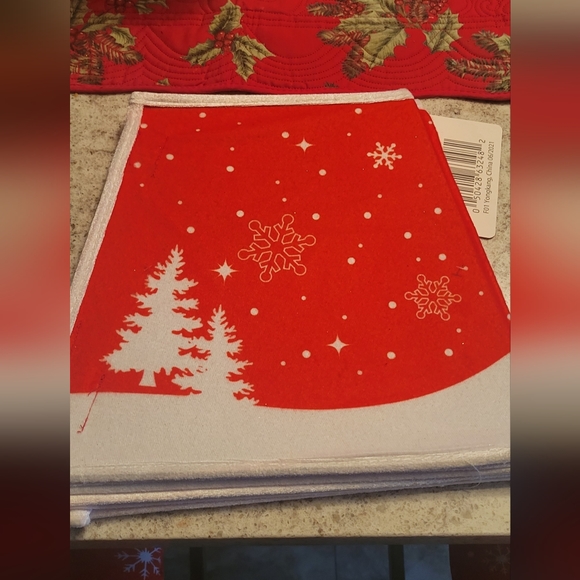 Merry Brite Standing Christmas Tree Collar - Picture 3 of 5